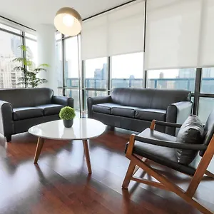 Altitude Suites Bay Street - Holiday Bonus - Free Parking Aparthotel